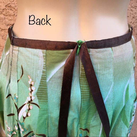 Coco & Chase casual skirt whimsical floral motif - Picture 4 of 12